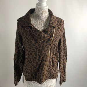 Light weight leopard print jacket